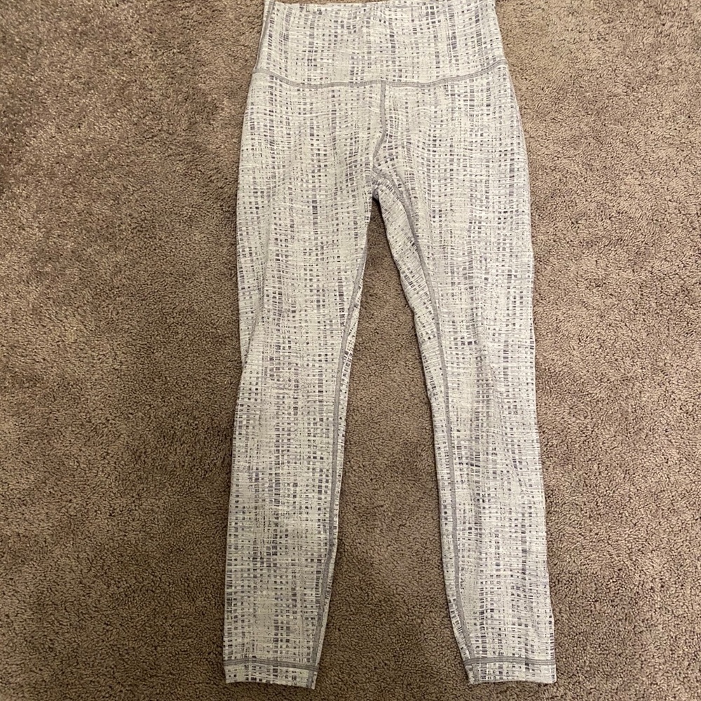 Lululemon wunder unders rare size 6